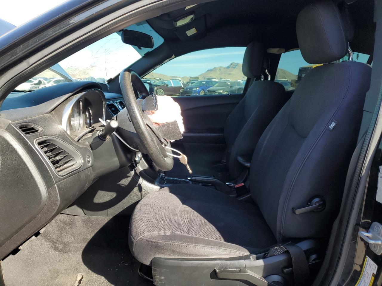 2013 Chrysler 200 - Image 7