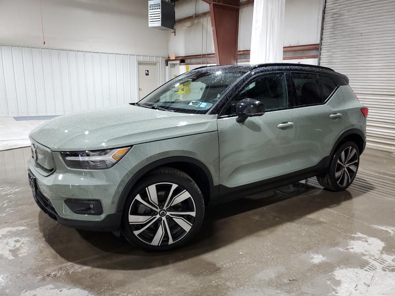 YV4ED3UB9N2762033 2022 VOLVO XC40 - Image 1