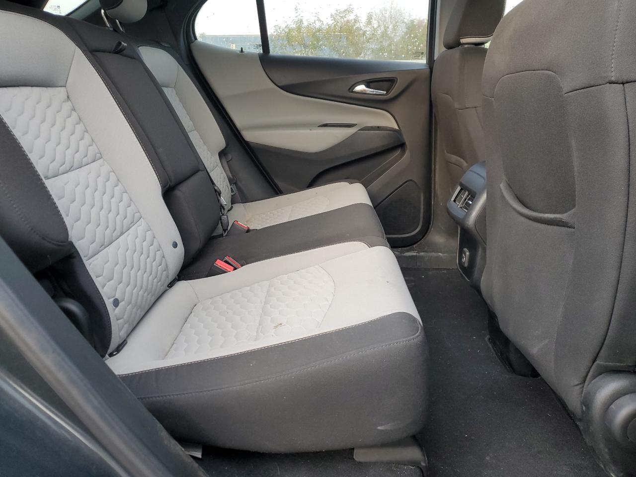 2020 Chevrolet Equinox - Image 11