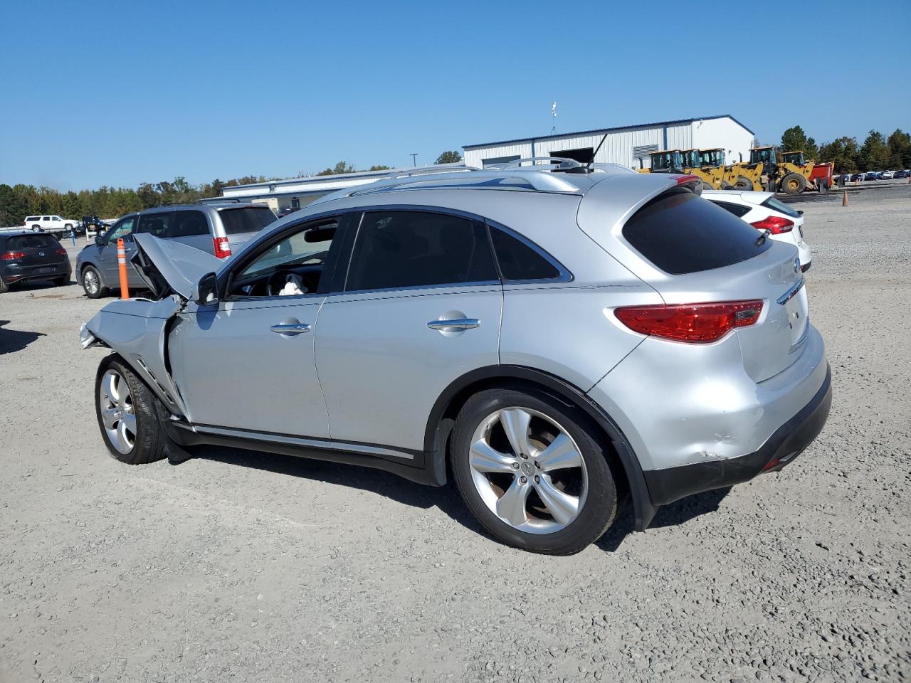 2010 Infiniti FX - Image 2