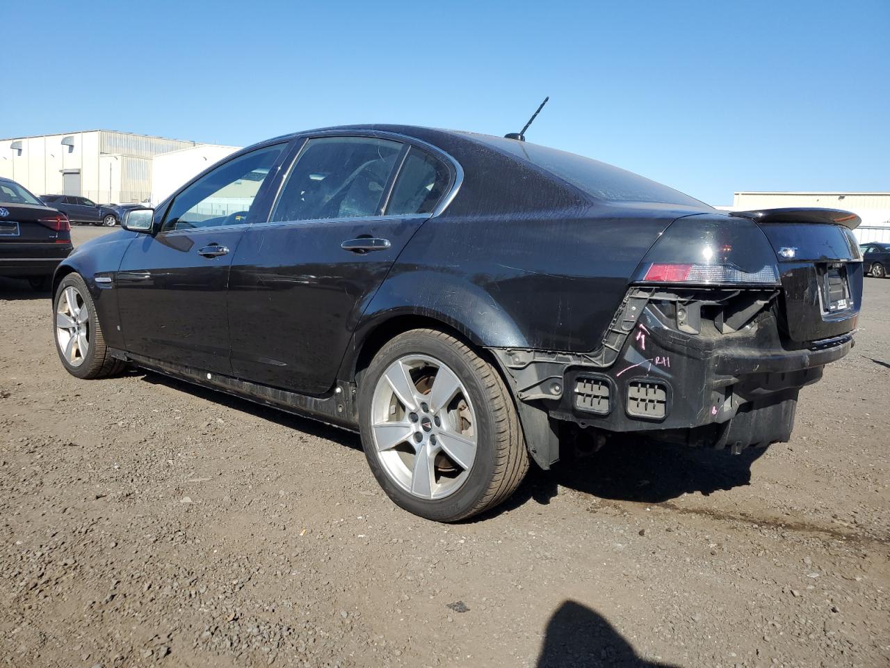 2009 Pontiac G8 - Image 2