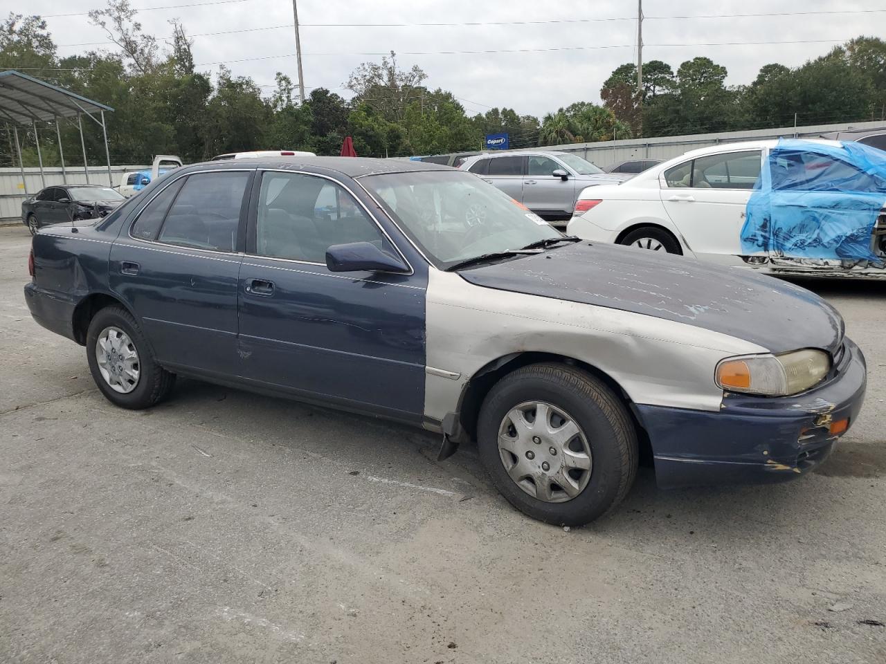 1995 Toyota Camry - Image 4