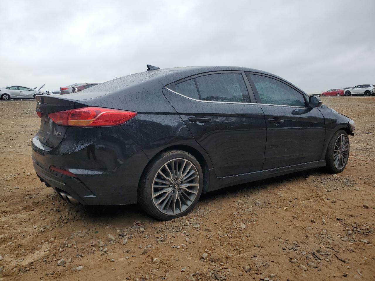 2018 Hyundai Elantra - Image 3