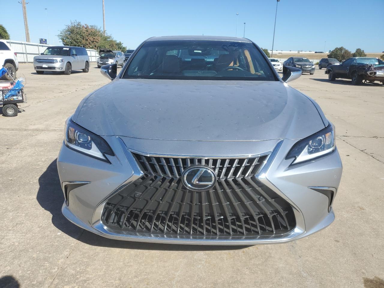2022 Lexus ES - Image 5