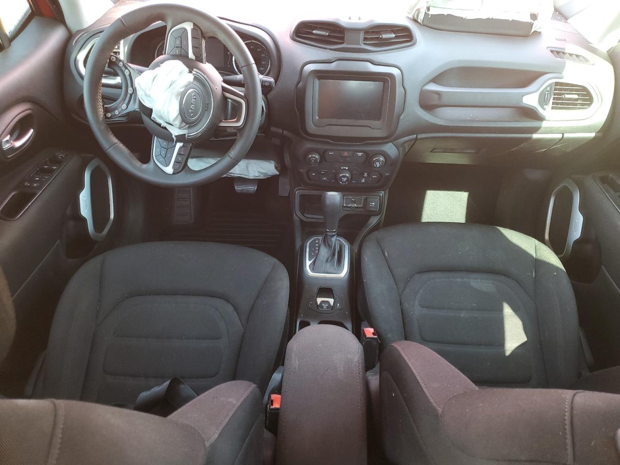 ZACNJABB0LPL27873 2020 Jeep Renegade Latitude