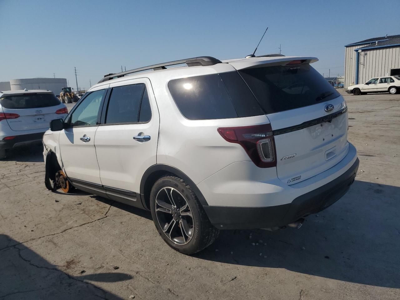 2014 Ford Explorer - Image 2