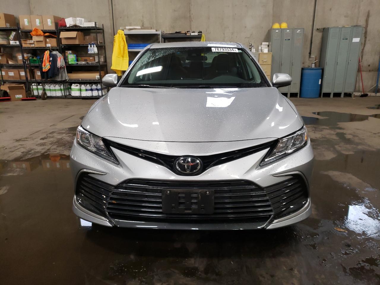 2022 Toyota Camry - Image 5