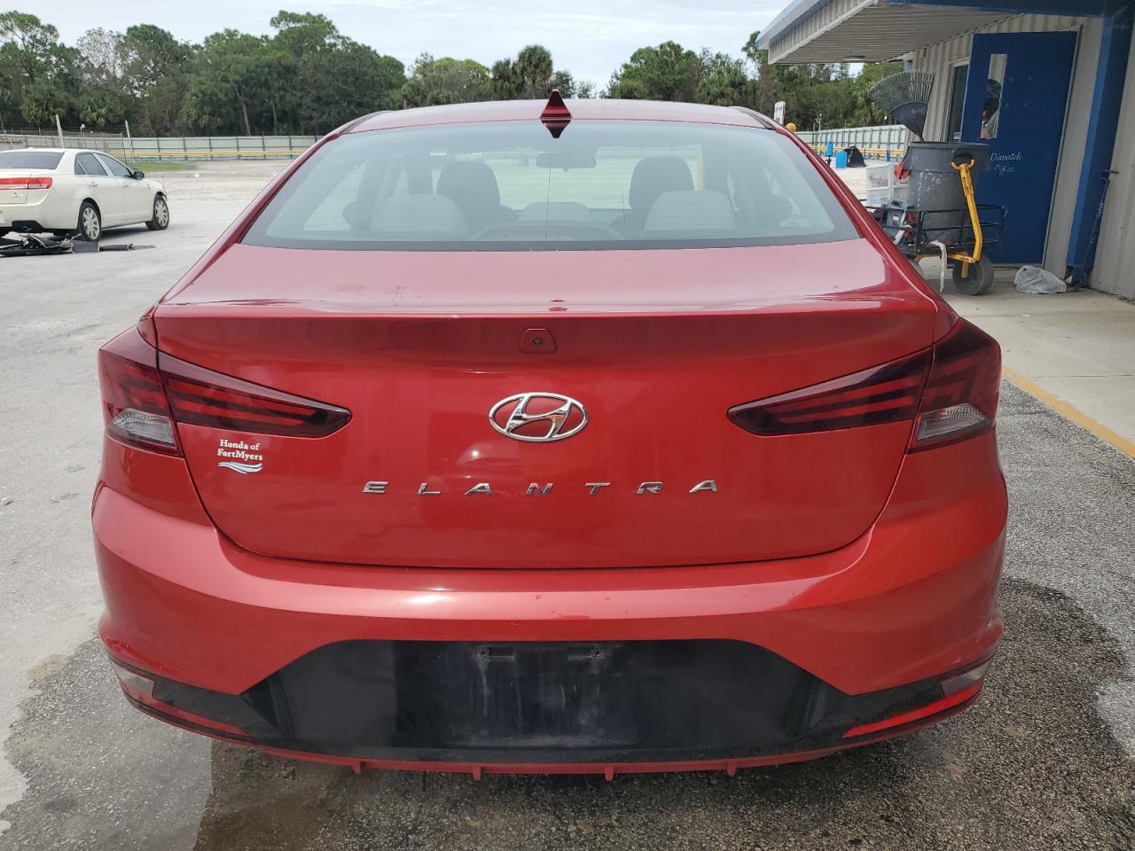 2020 Hyundai Elantra - Image 6