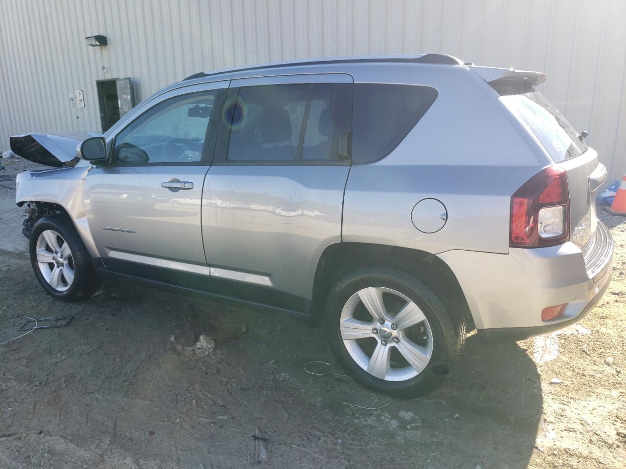 2015 Jeep Compass - Image 2