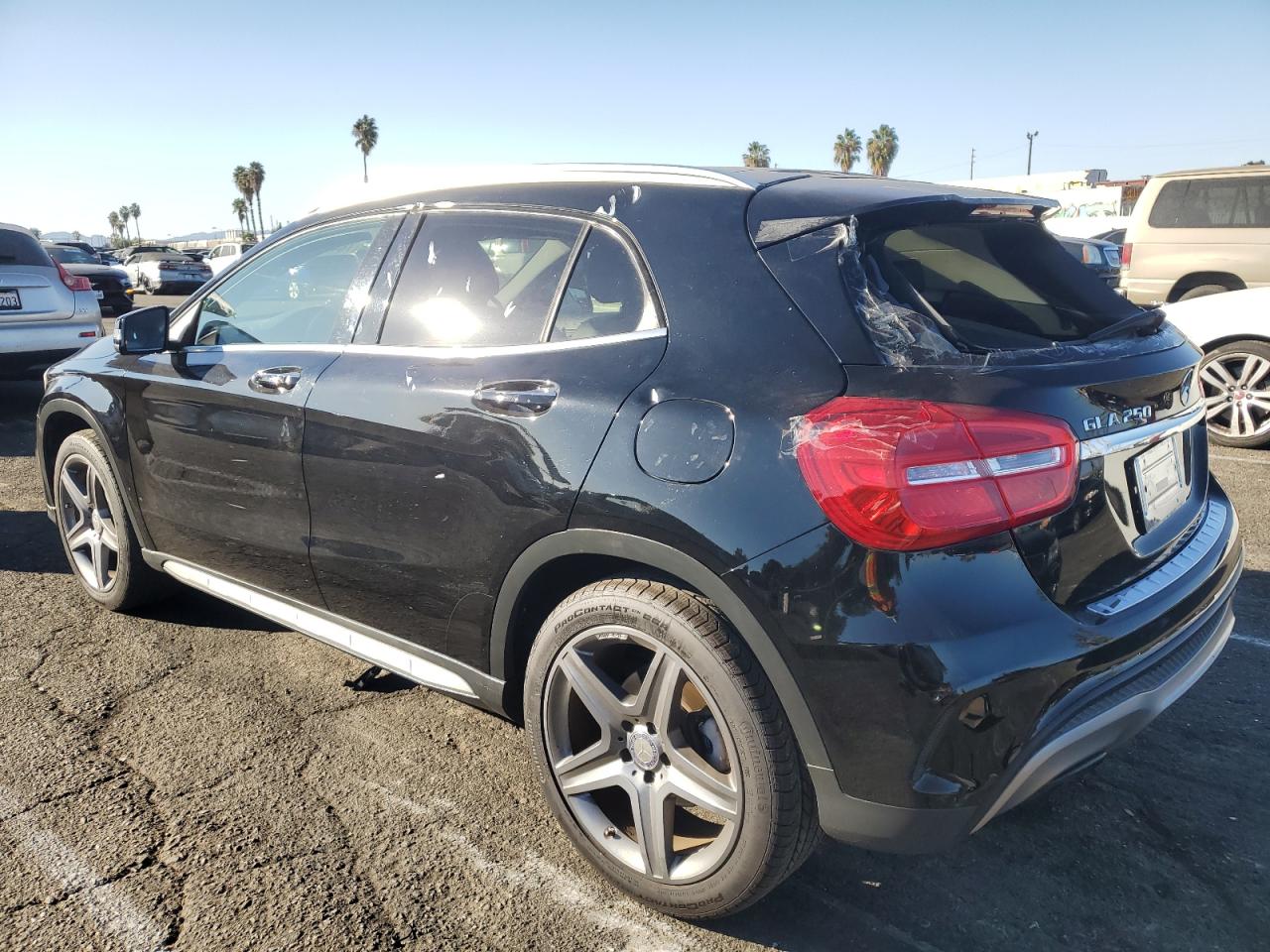 VIN WDCTG4EB3FJ172479 2015 MERCEDES-BENZ GLA-CLASS no.2