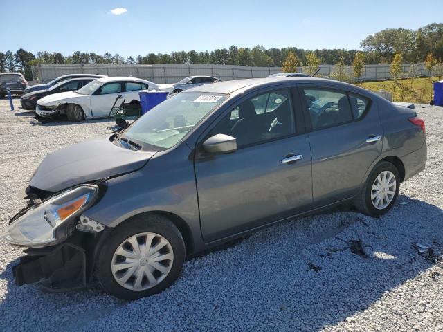  NISSAN VERSA 2019 Серый