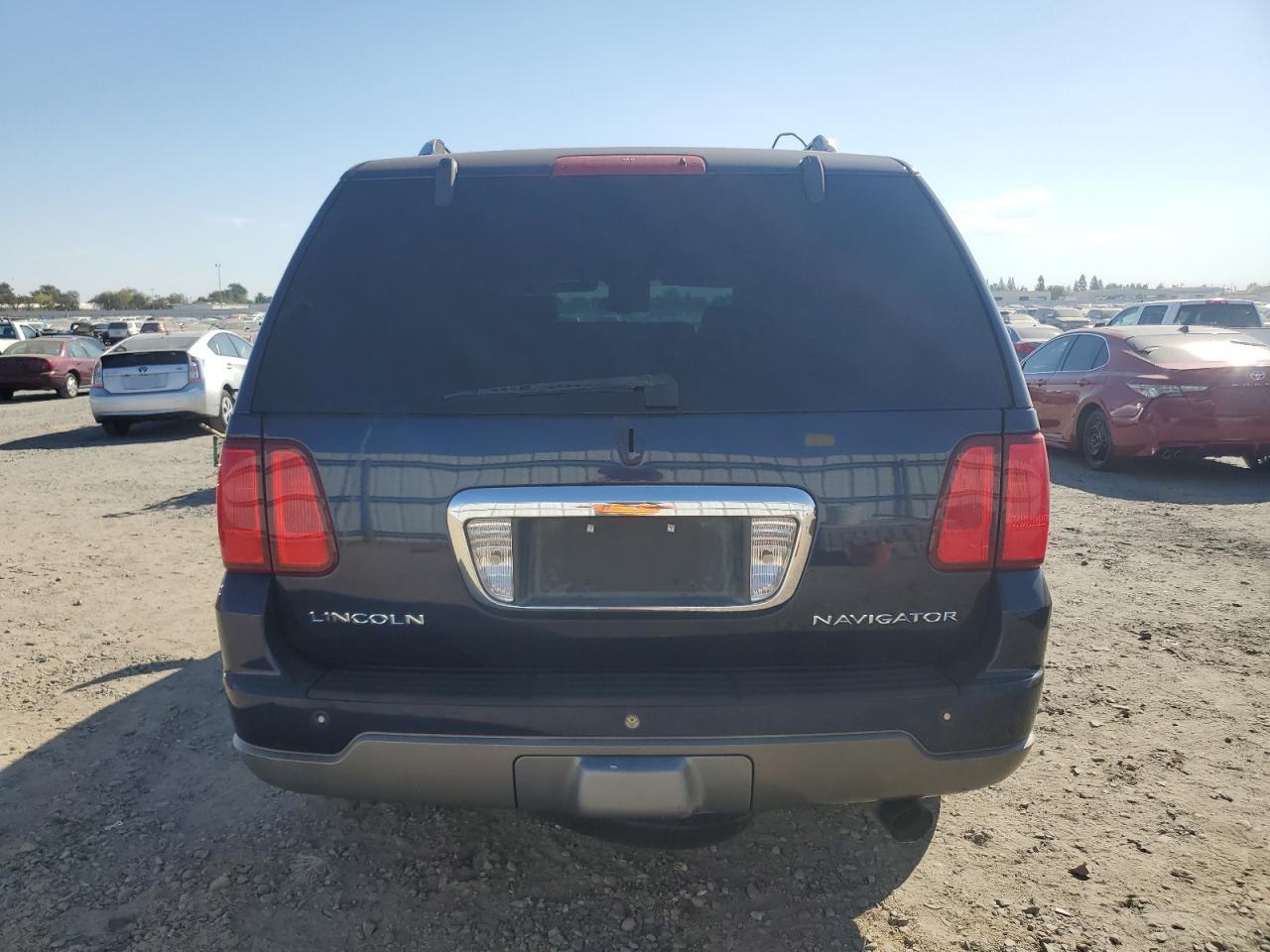 2004 Lincoln Navigator VIN: 5LMFU27R34LJ00573 Lot: 74524964