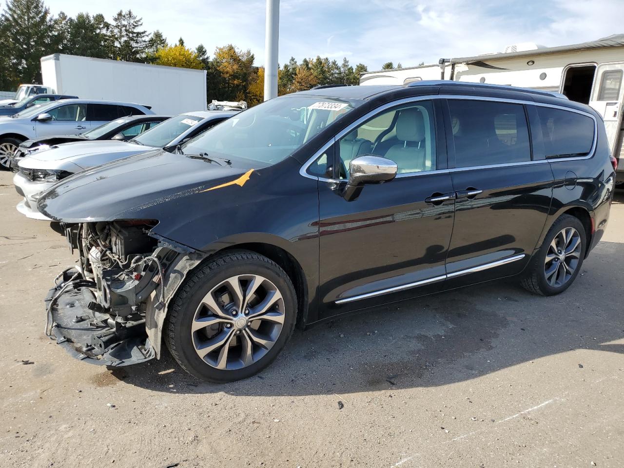 2017 Chrysler Pacifica - Image 1