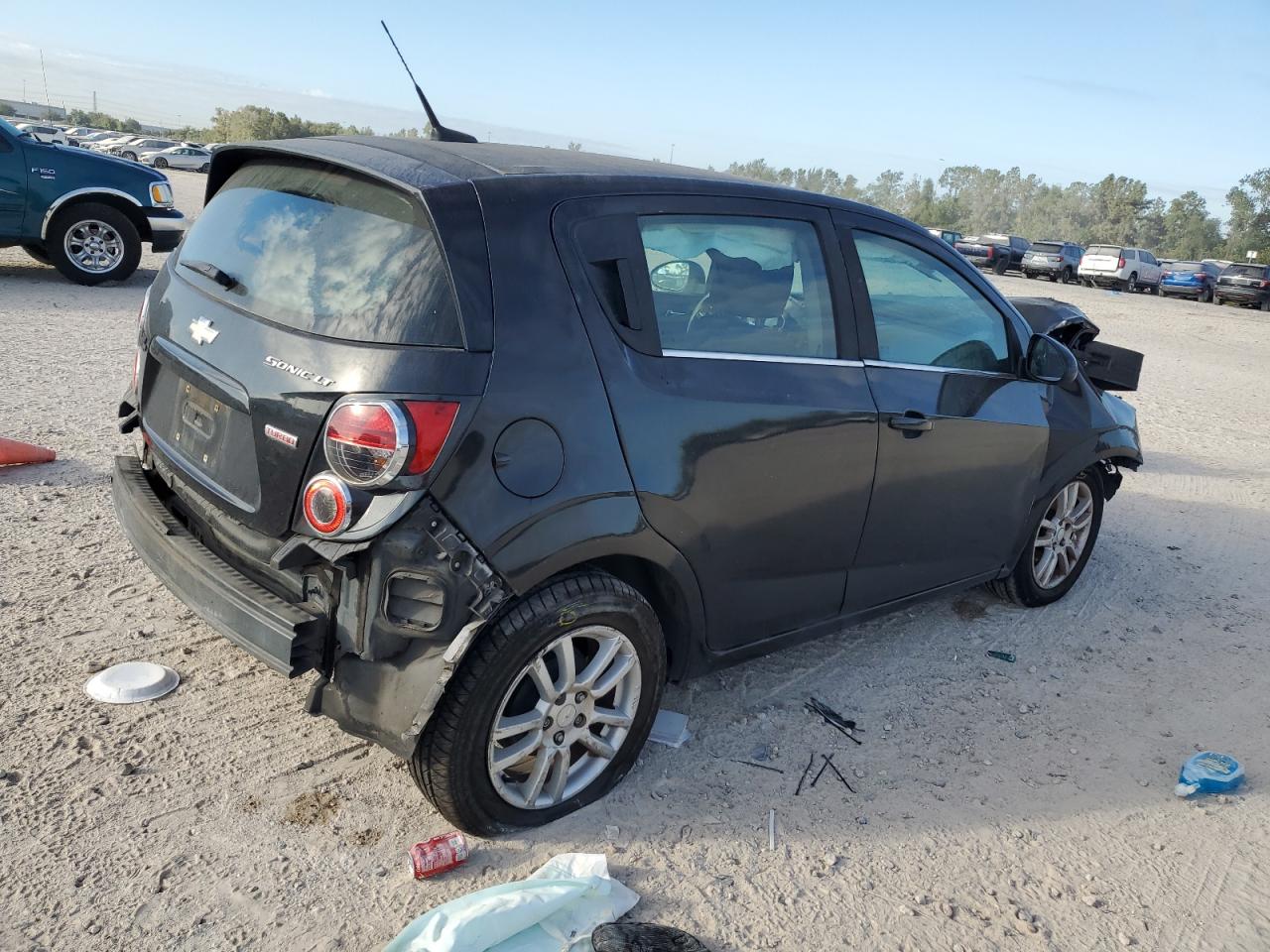 2014 Chevrolet Sonic - Image 3