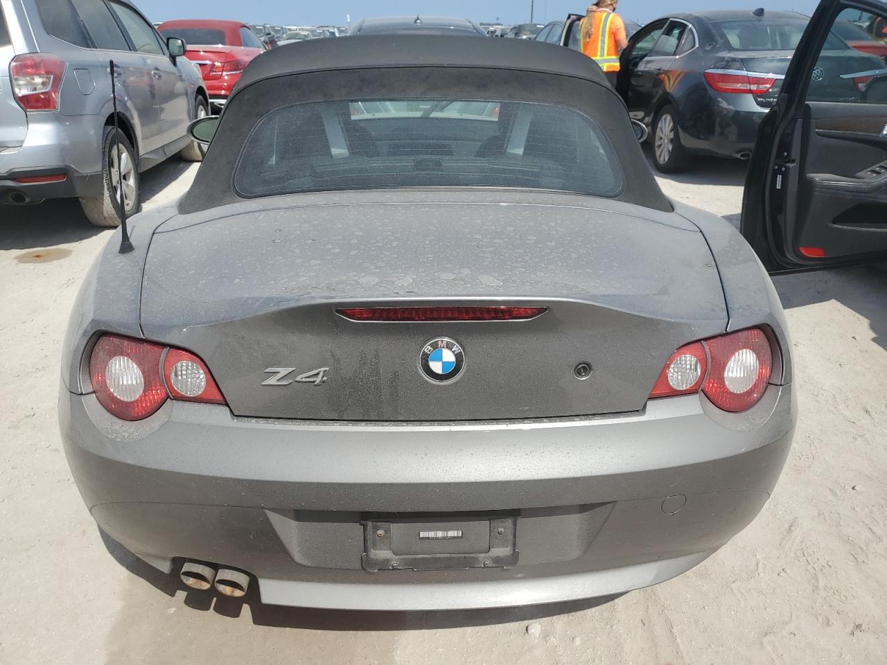 2005 BMW Z4 - Image 6