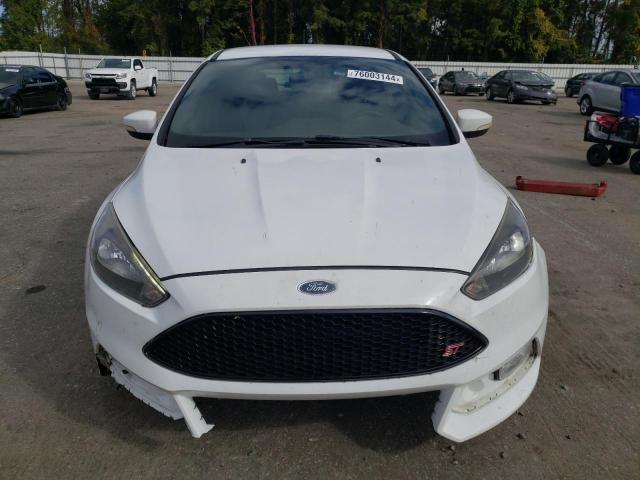  FORD FOCUS 2018 White