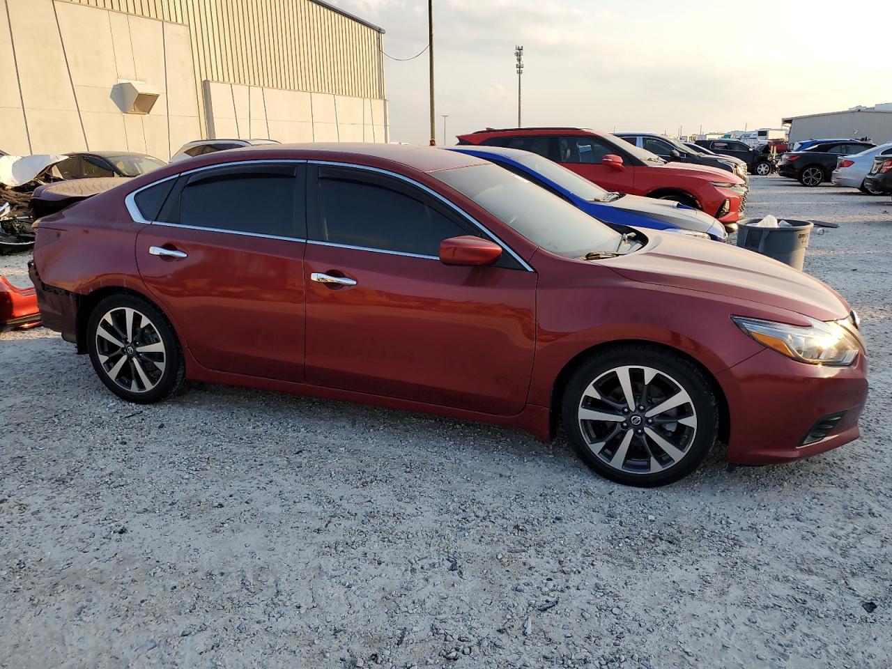 2017 Nissan Altima - Image 4