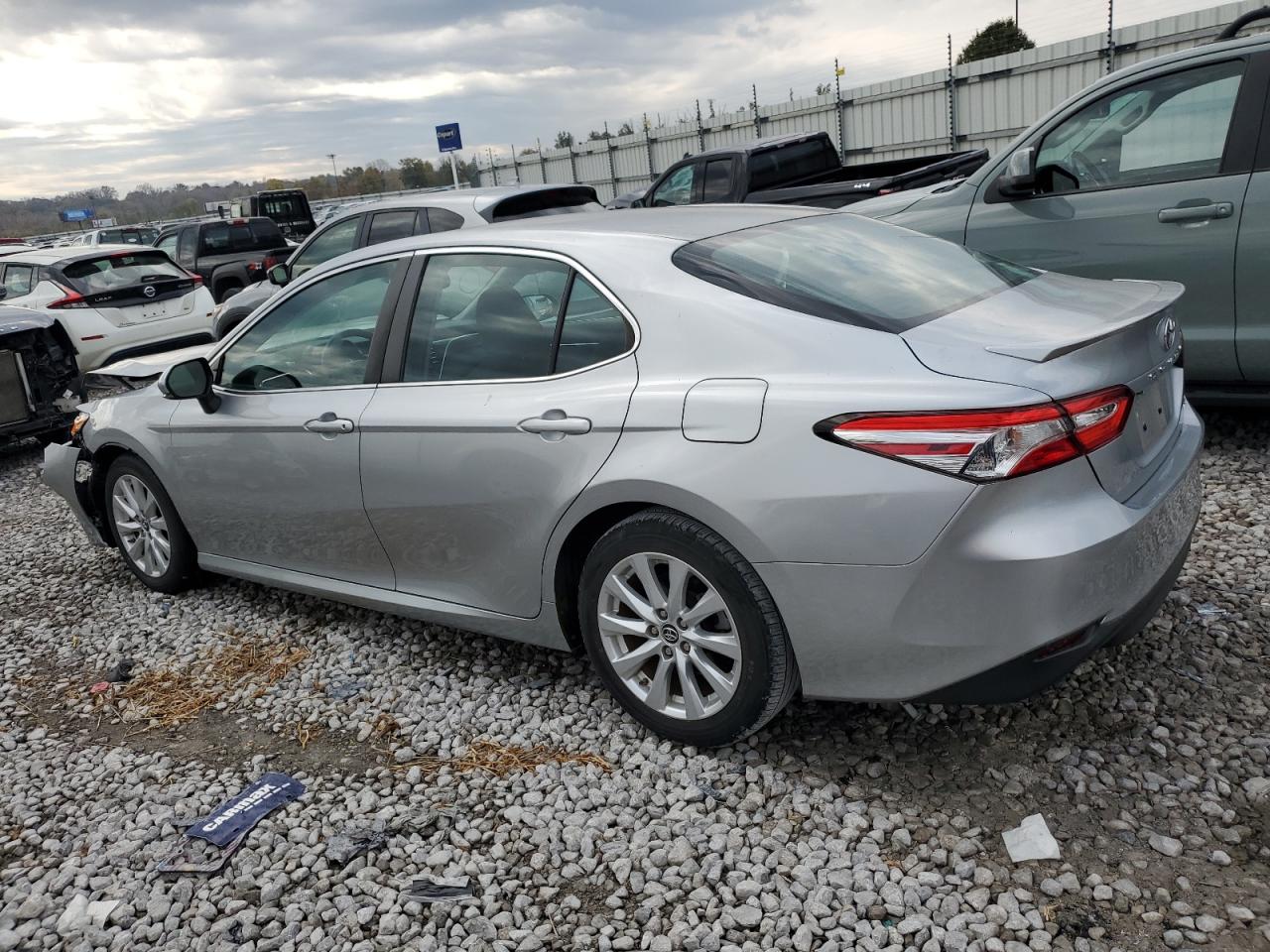 4T1B11HK9JU548487 2018 Toyota Camry L