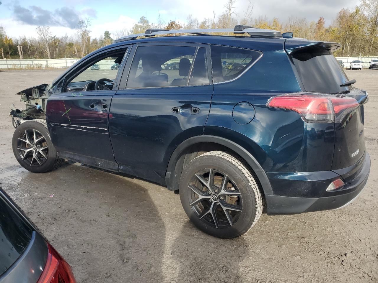 2018 Toyota RAV 4 - Image 1