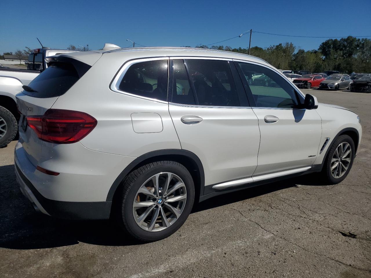 VIN 5UXTR9C50JLC68630 2018 BMW X3 no.3