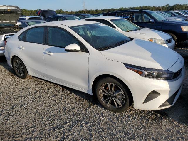 3KPF24AD8RE827956 Kia Forte LX 4