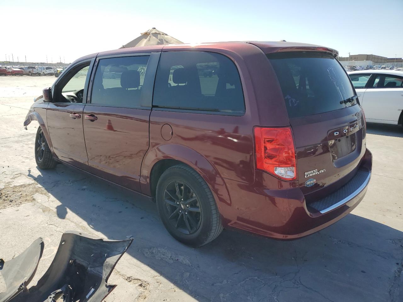 2019 Dodge Caravan - Image 2