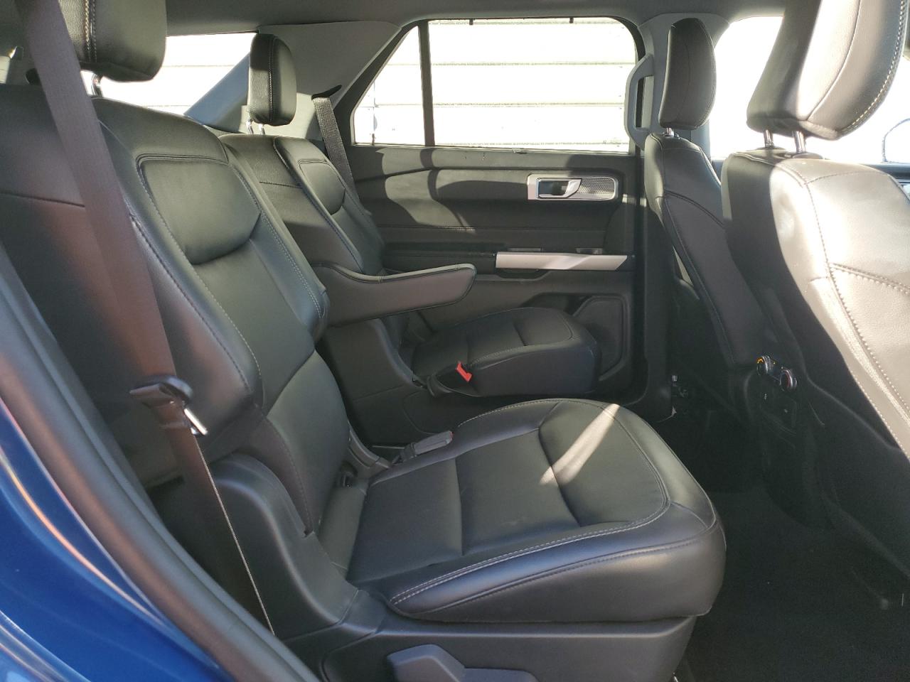 2023 Ford Explorer - Image 11