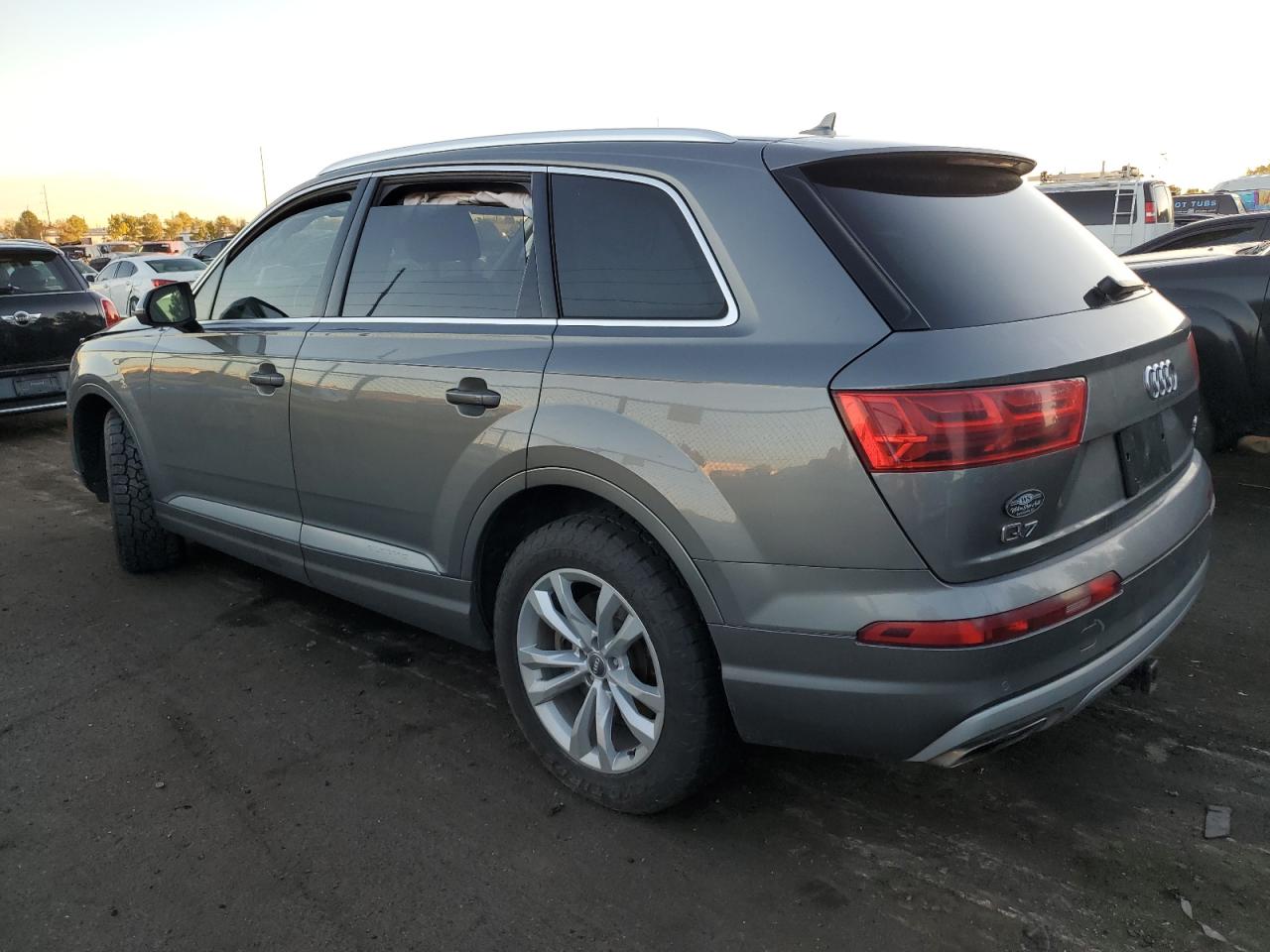 VIN WA1LAAF71HD034158 2017 AUDI Q7 no.2