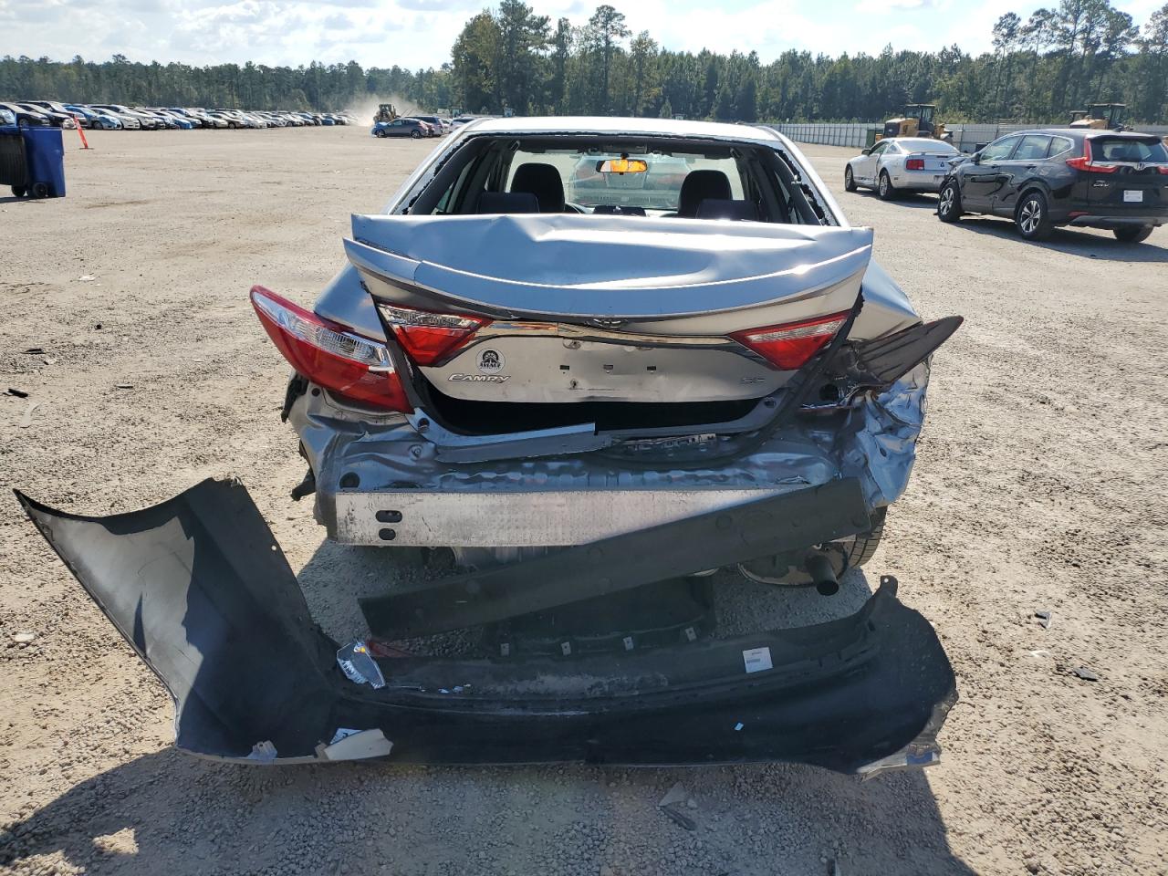 2016 Toyota Camry - Image 6