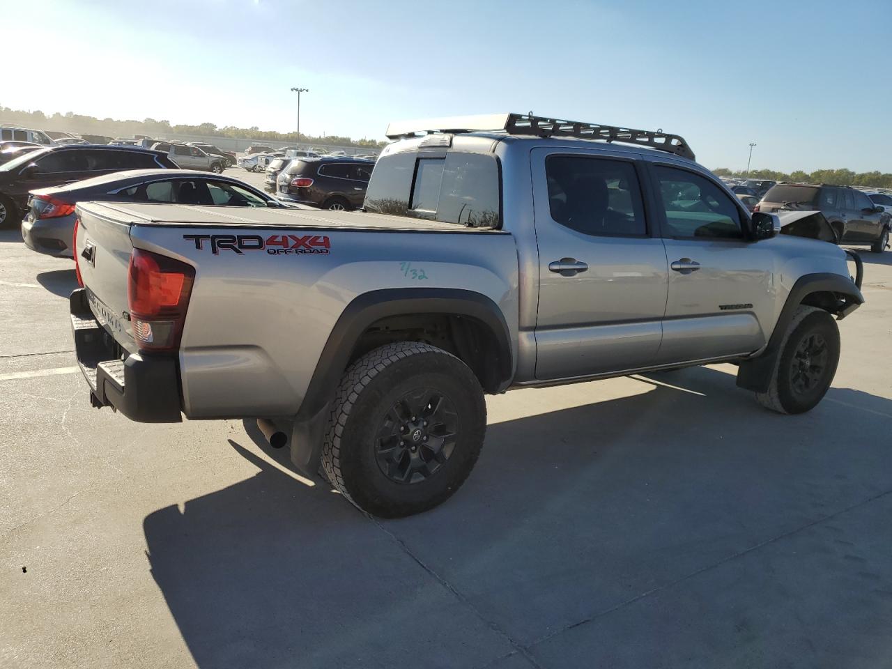 VIN 5TFCZ5AN7KX198600 2019 TOYOTA TACOMA no.3