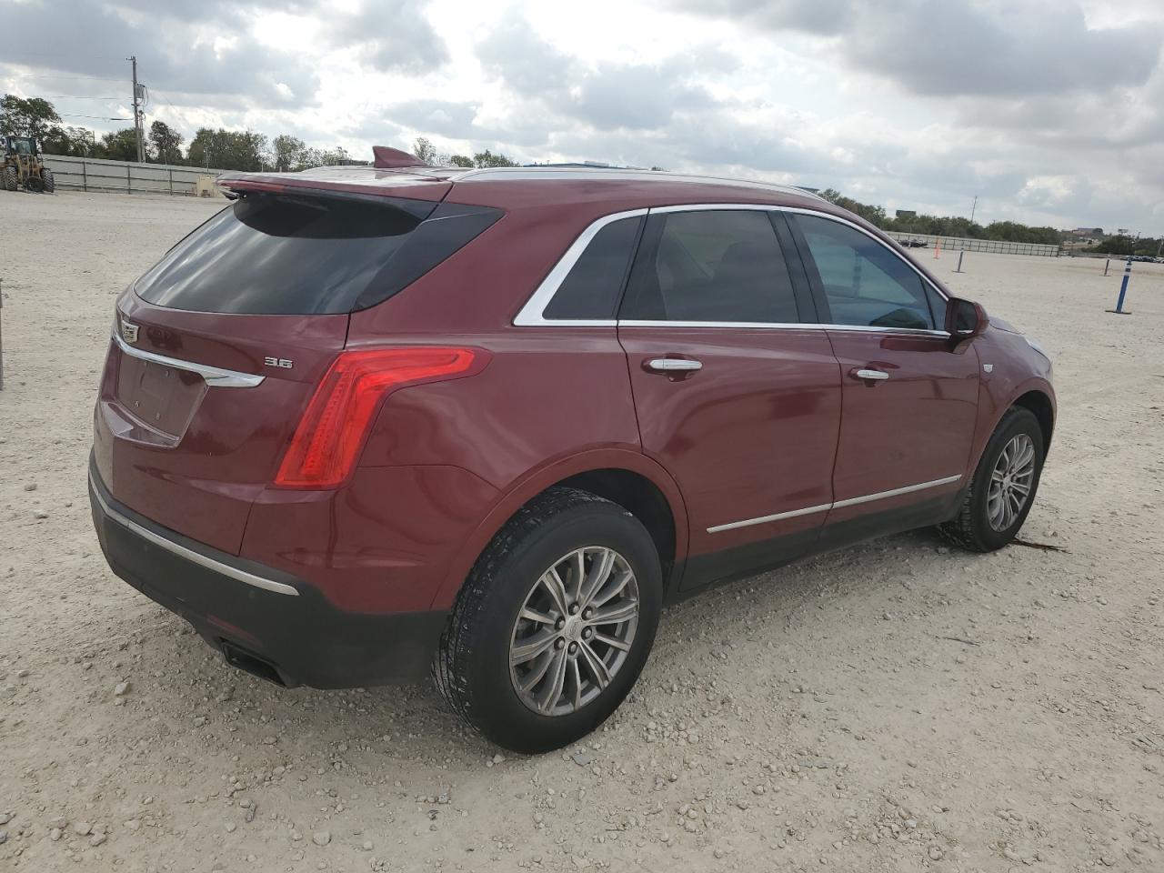 2017 Cadillac XT5 - Image 3