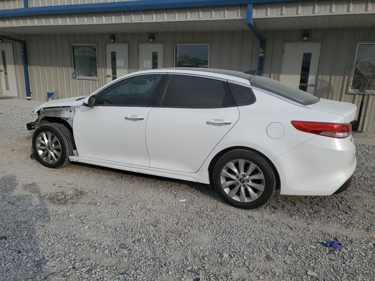 2016 Kia Optima - Image 2