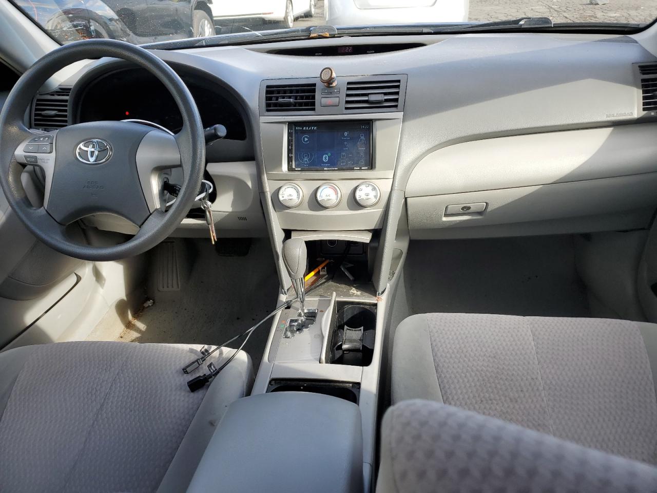 2010 Toyota Camry - Image 8