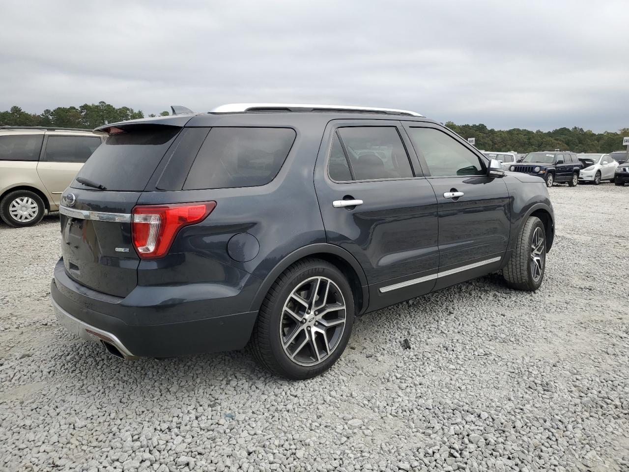 2017 Ford Explorer - Image 3