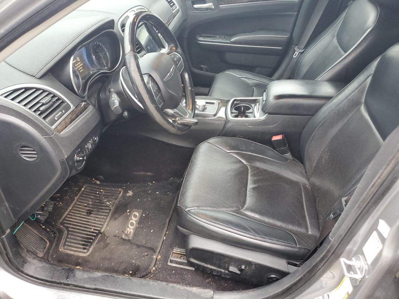 2017 Chrysler 300 - Image 7