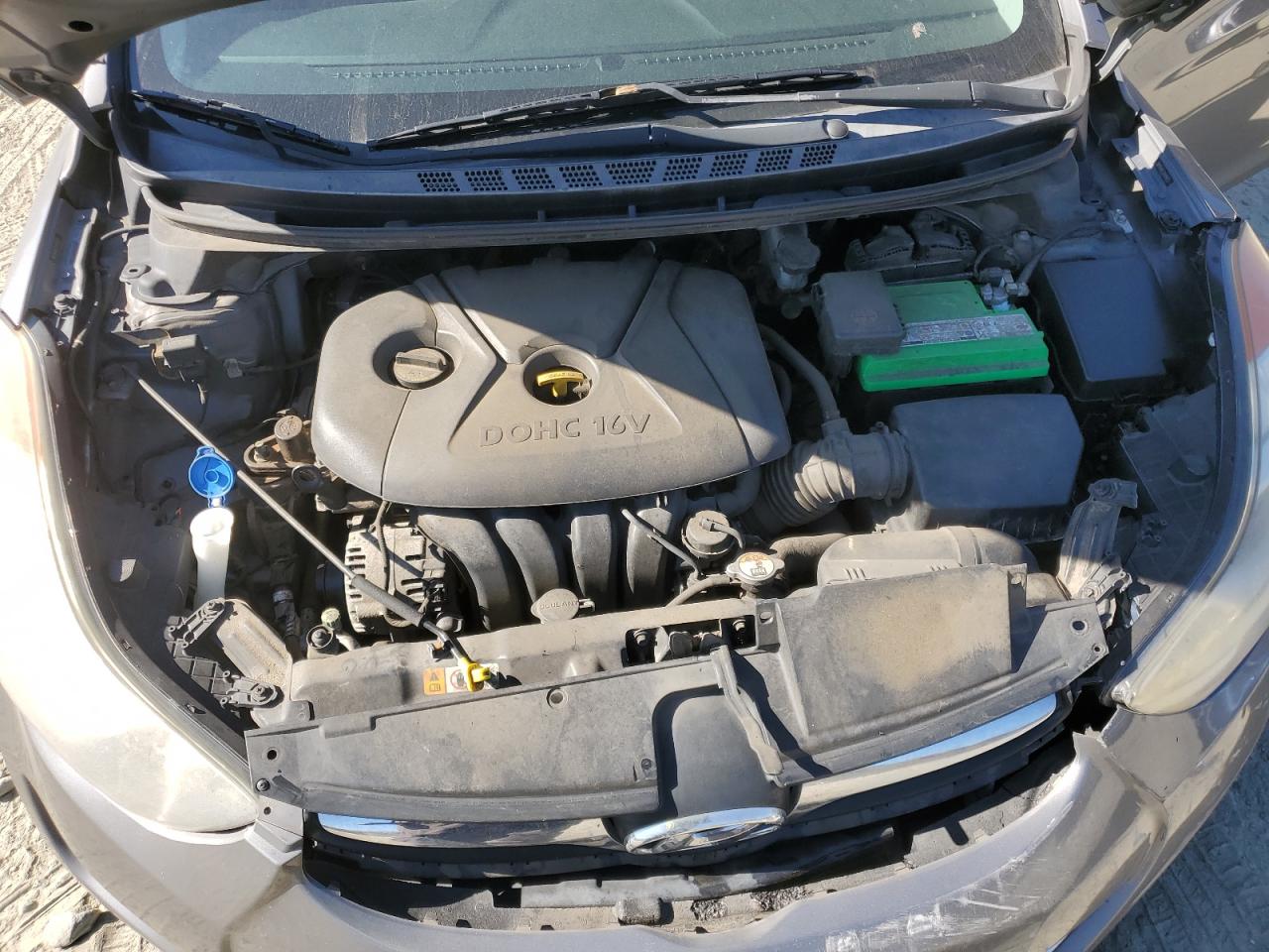 2013 Hyundai Elantra - Image 13