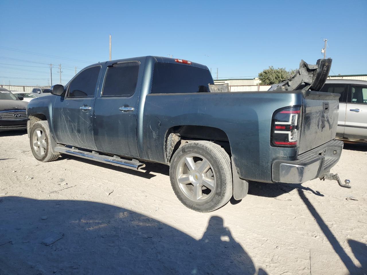 2010 Chevrolet Silverado - Image 2