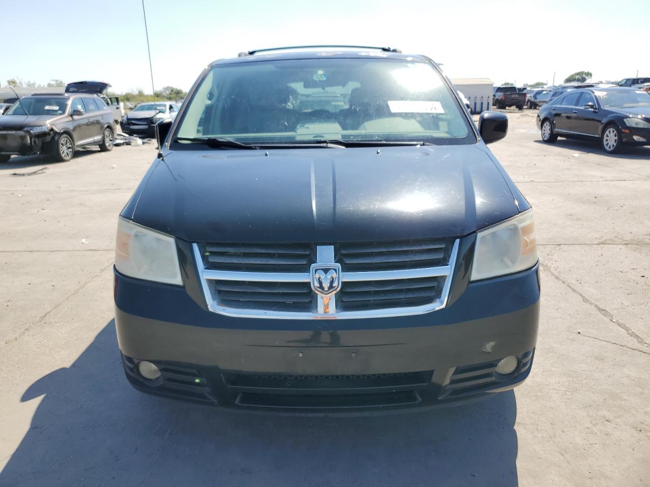 2009 Dodge Caravan - Image 5