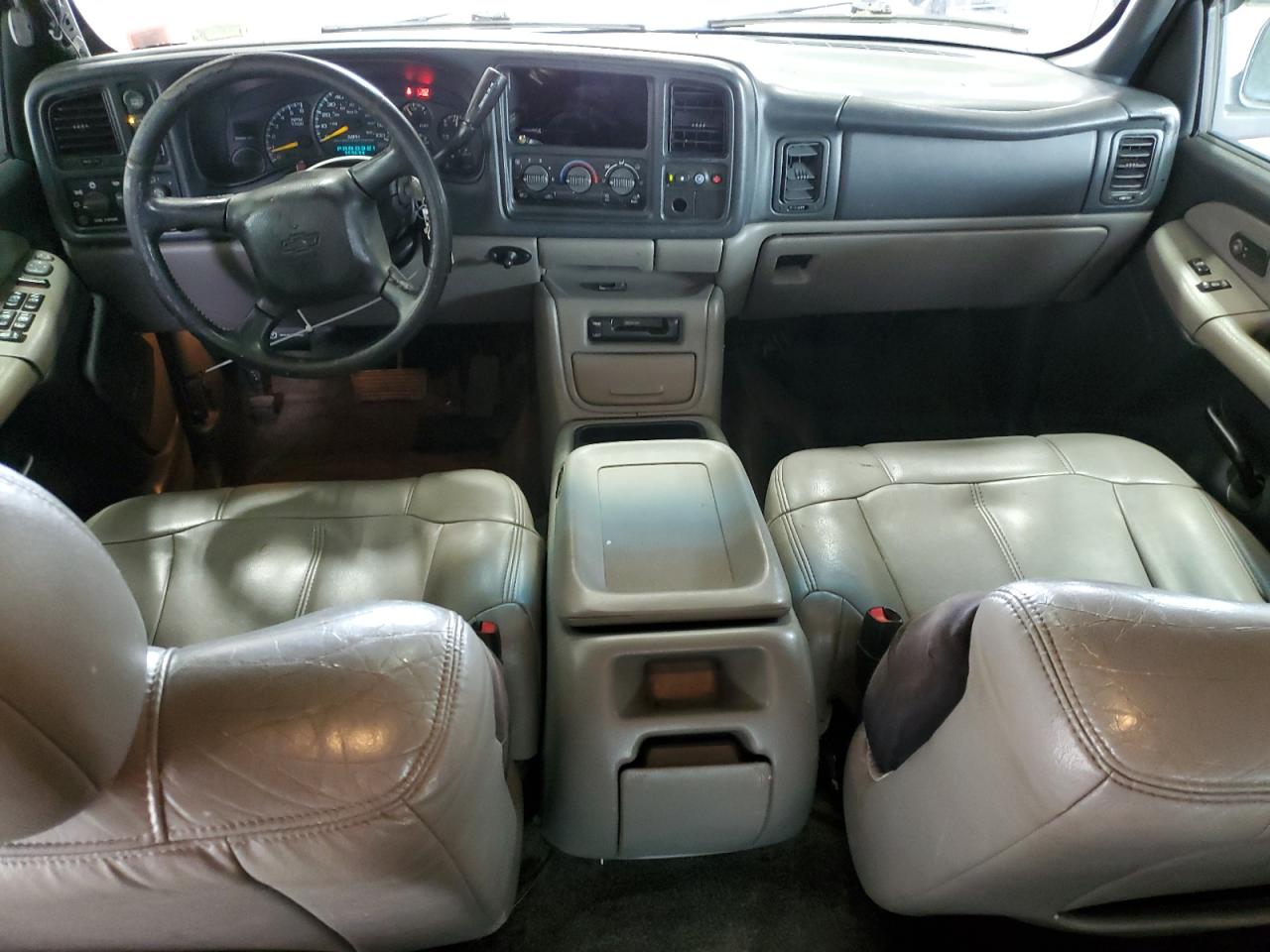 2001 Chevrolet Suburban K1500 VIN: 3GNFK16T21G242868 Lot: 73703894