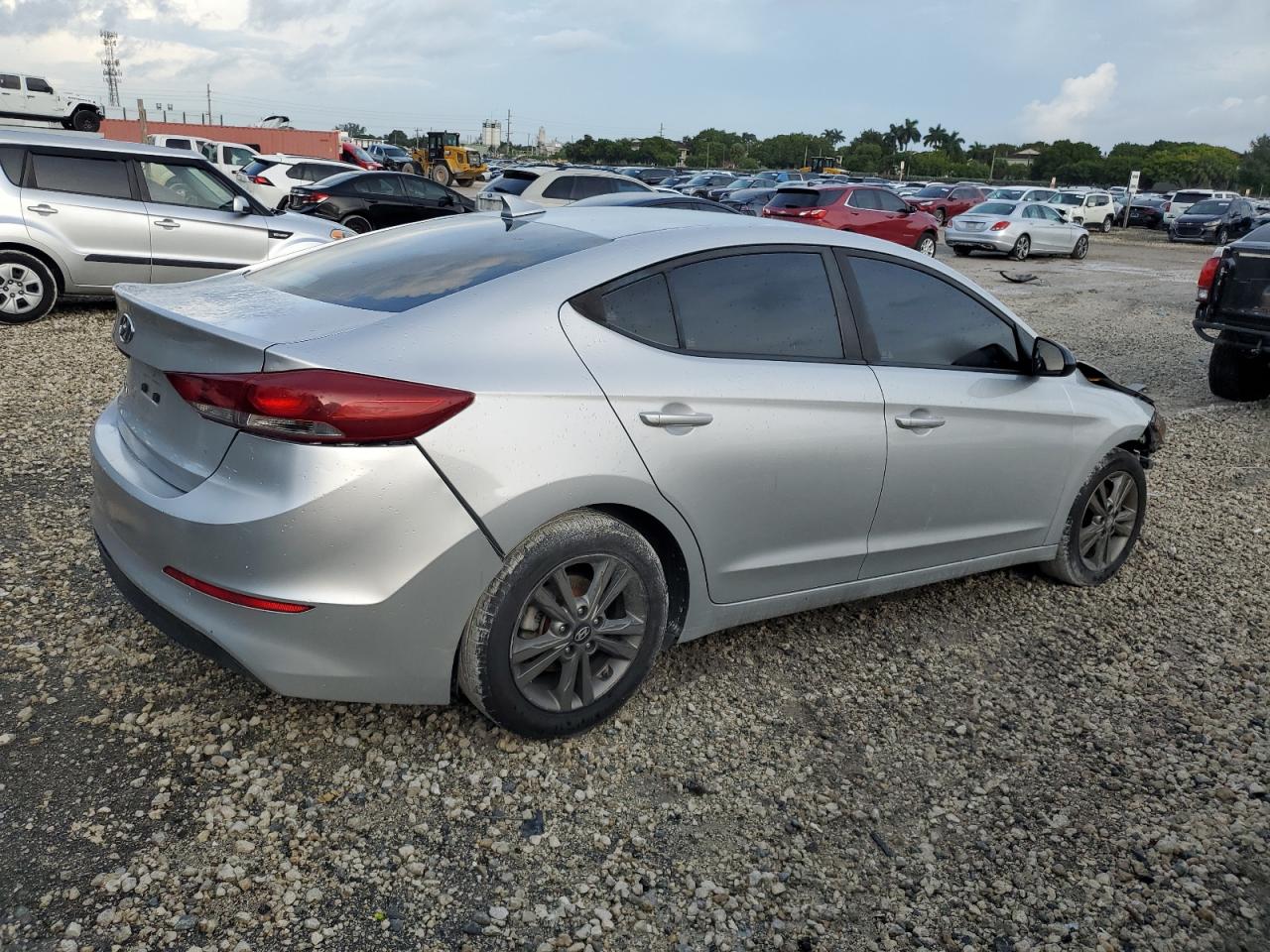 5NPD84LF0JH301678 2018 Hyundai Elantra Sel