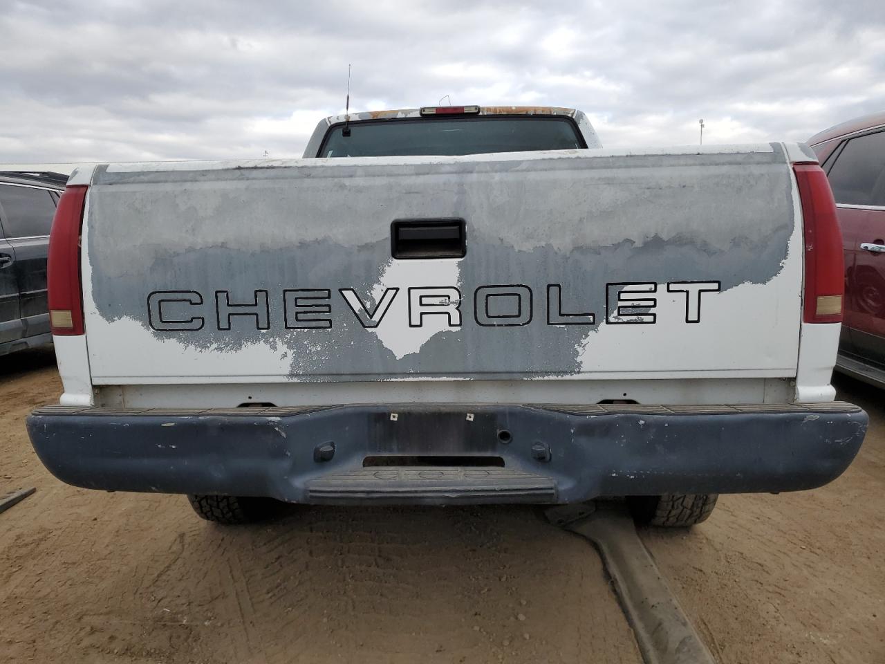 1994 Chevrolet GMT-400 - Image 6