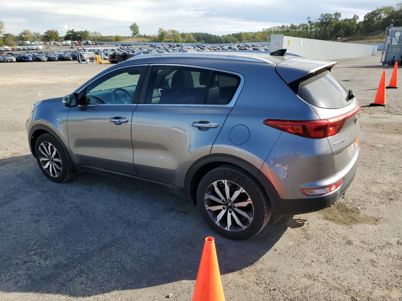 KNDPNCAC7H7186018 2017 KIA SPORTAGE - Image 2