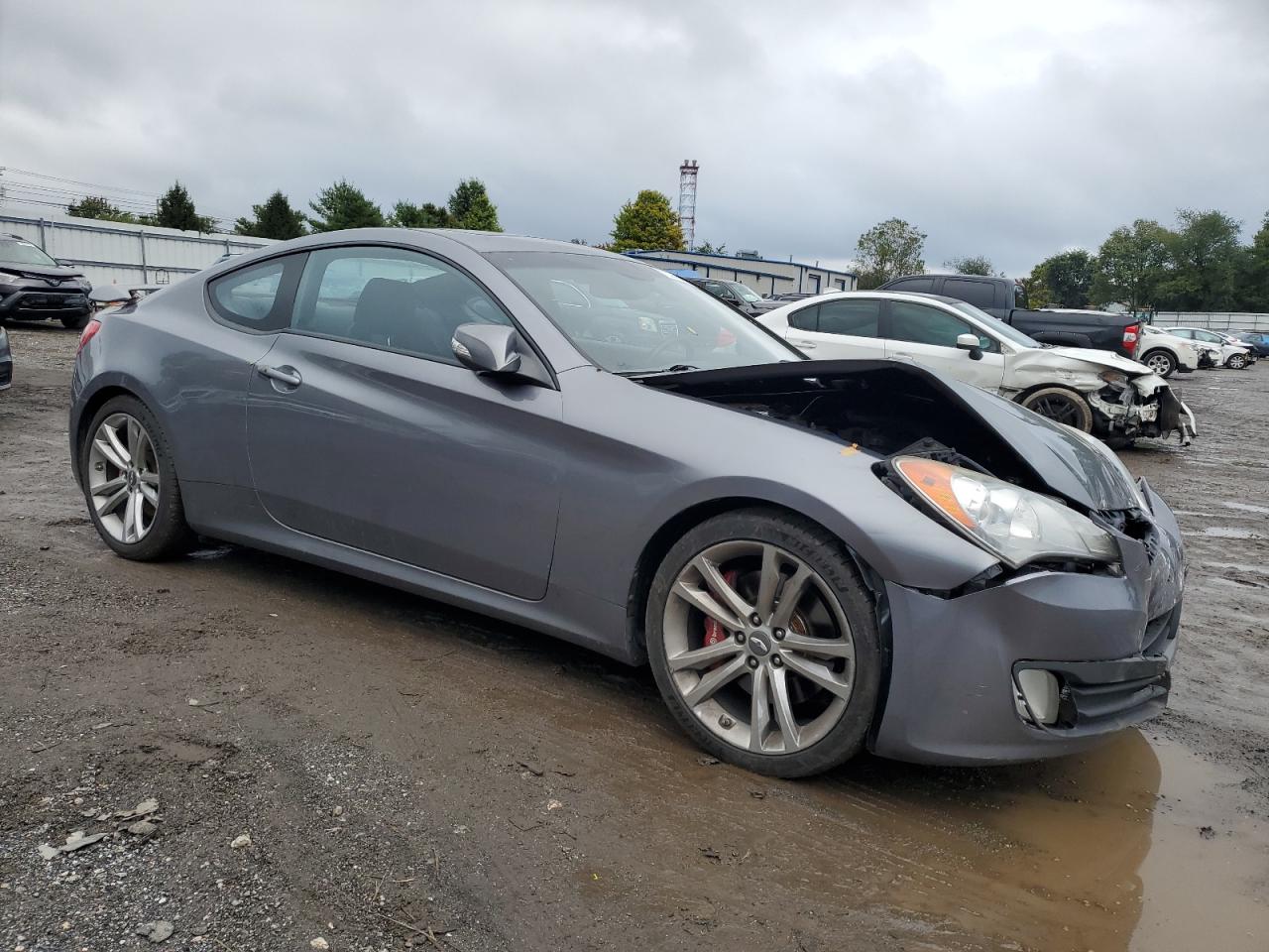 2010 Hyundai Genesis - Image 4