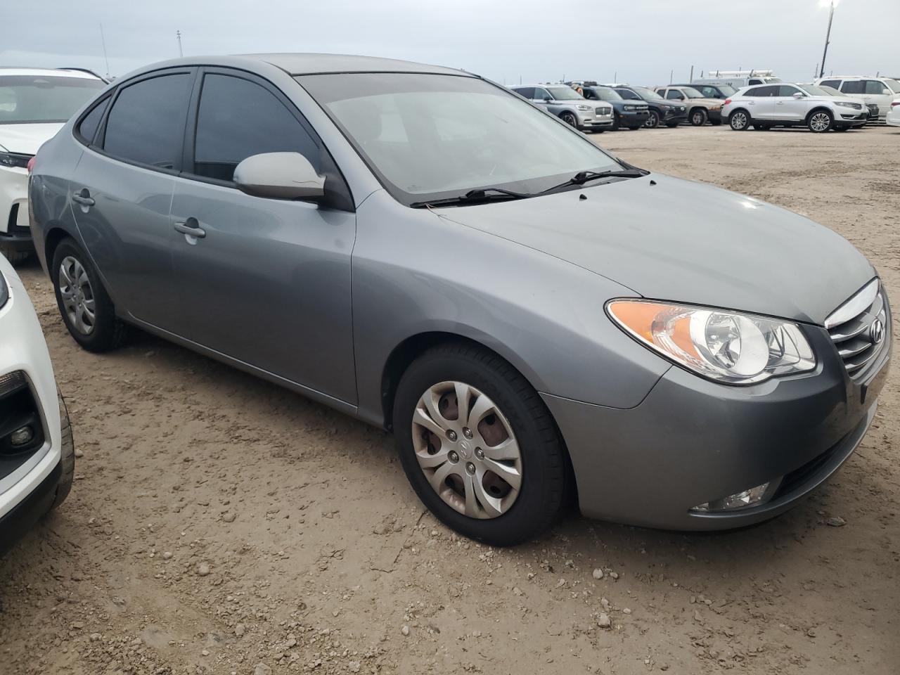 2010 Hyundai Elantra - Image 4