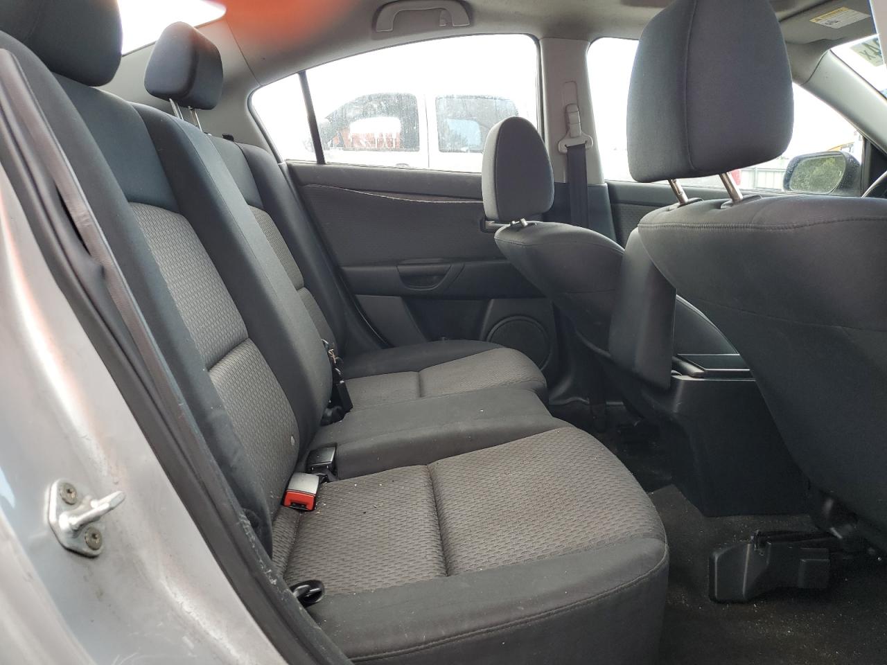 2004 Mazda 3 - Image 10