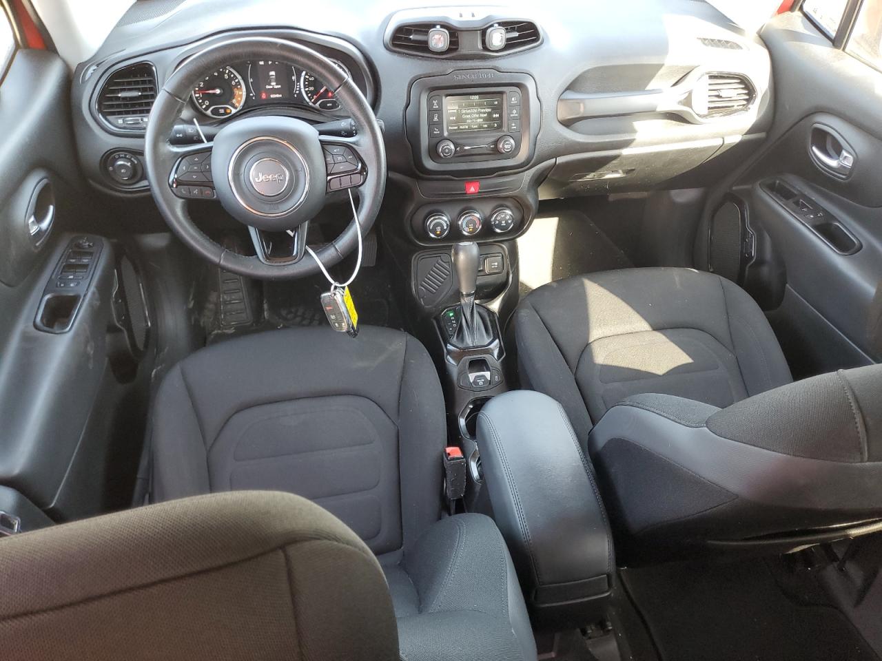 2017 Jeep Renegade - Image 8