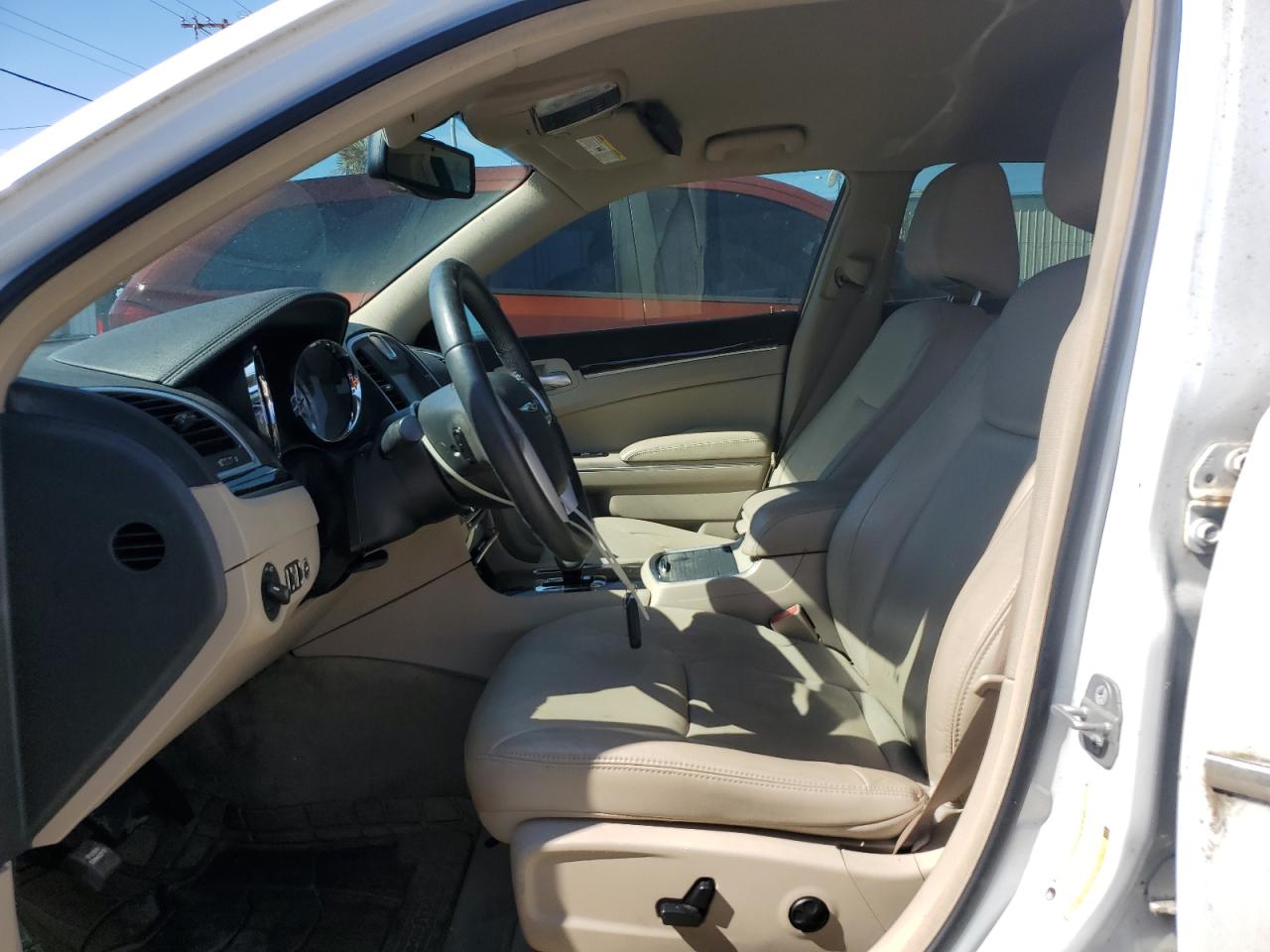2014 Chrysler 300 - Image 7