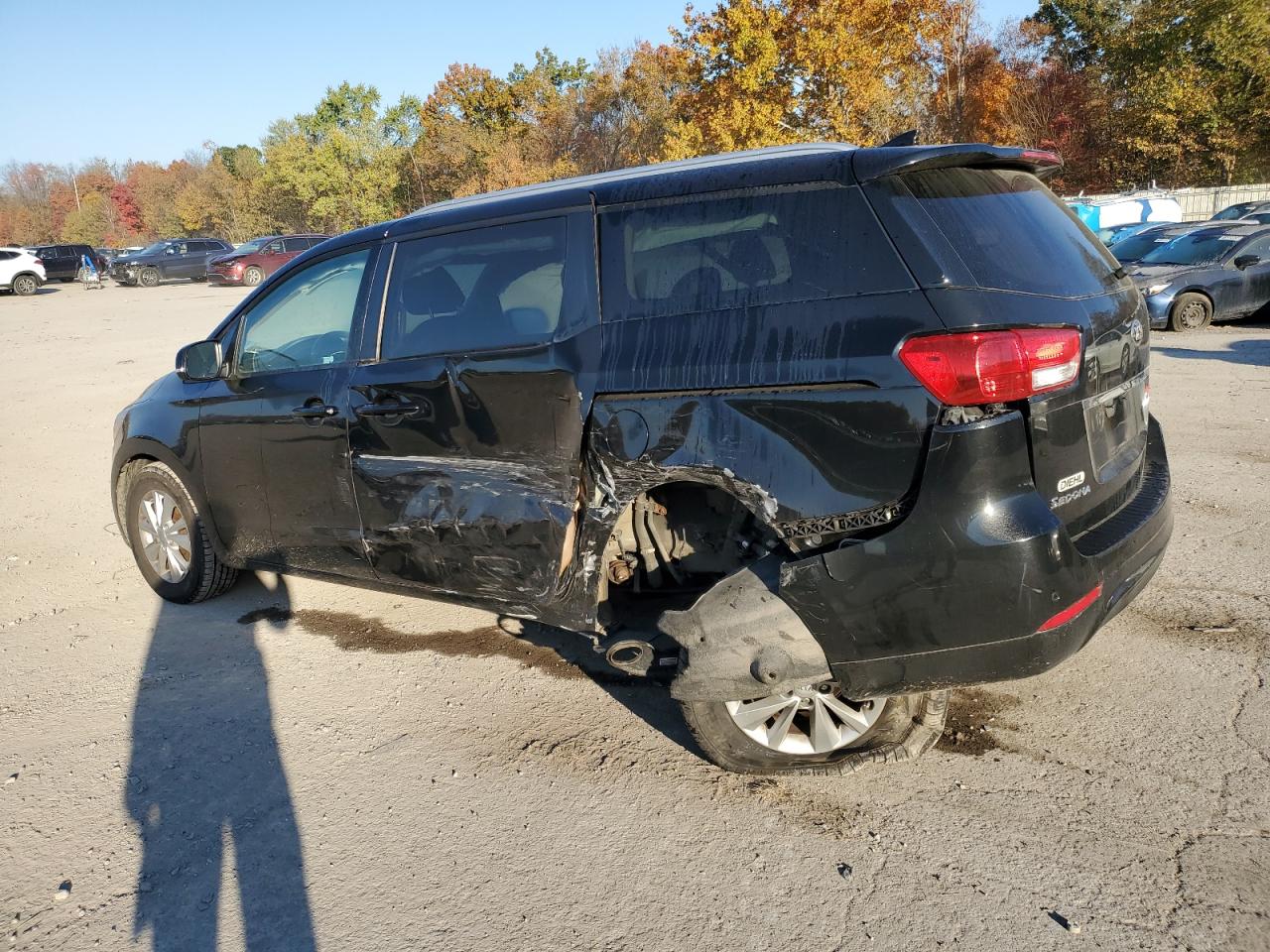 2018 Kia Sedona - Image 2