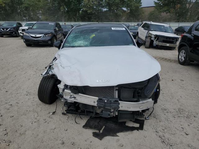  KIA K5 2022 Белы