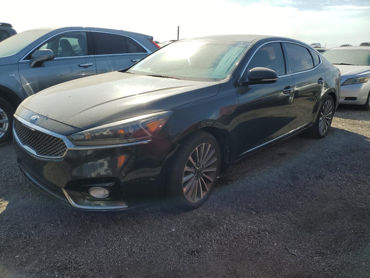 2017 Kia Cadenza - Image 1